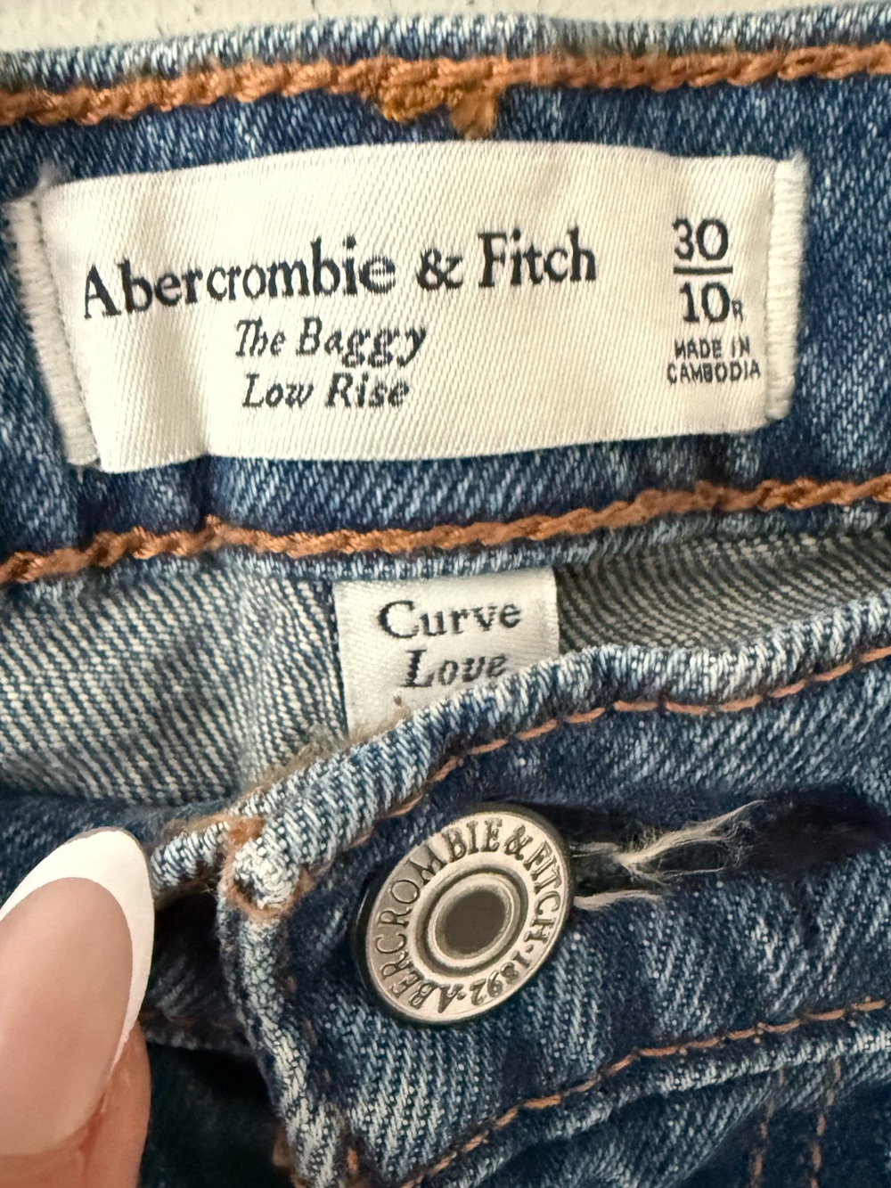 A&F Women’s Baggy Low Rise Medium Wash Blue Wide Leg Classic Jeans Size 30 Sz 10 - Picture 14 of 15